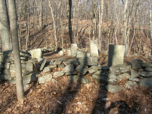 1.1.1 Den Cemetery, 1820, Easton, CT. Overview of early cemetery to integrate whites and free blacks in CT.