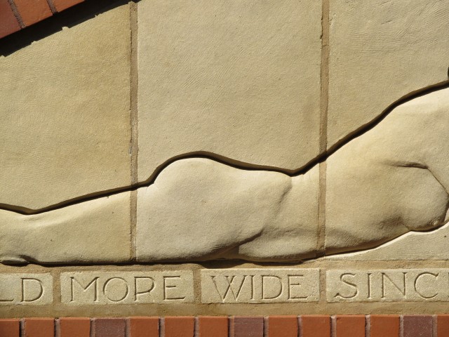 2.5.15. Reclining Nudes, Christian Petersen, 1936, Iowa State University, Ames.  Pointing with historic matched mortar.