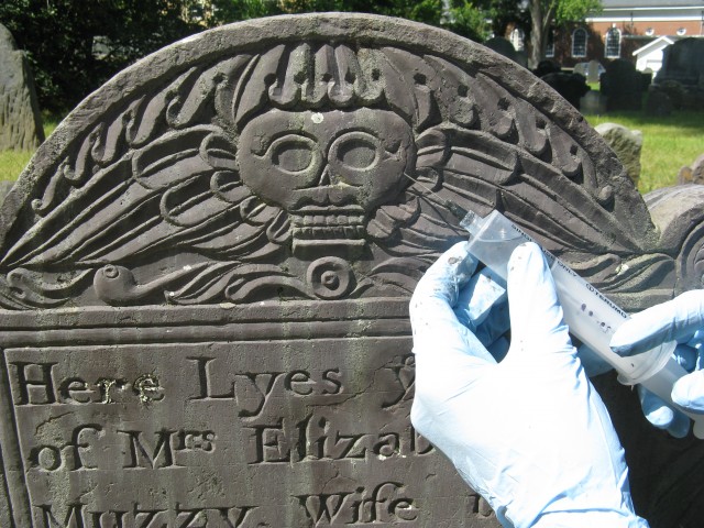 6.8.20 Elizabeth Muzzy, 1722, Olde Burying Ground, Lexington, MA. Treatment of purple slate Colonial Era marker.