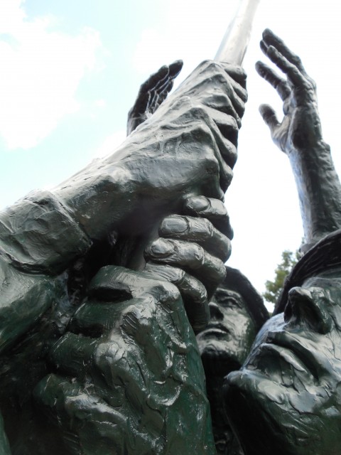 9.5.8  National Iwo Jima Memorial, Petrovics, 1995, New Britain, CT. Monument detail.